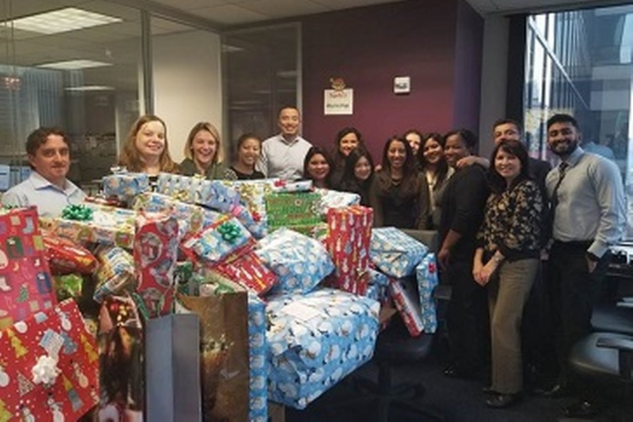 In New York, Group Audit participated as a department for the first time in the Winter Wishes program